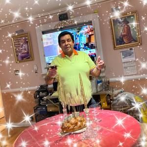 Meet your Posher, Cesar